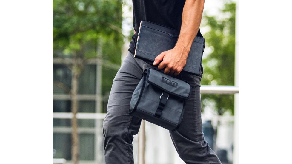 Yeti Daytrip Lunch Cooler, Navy, 18060130019