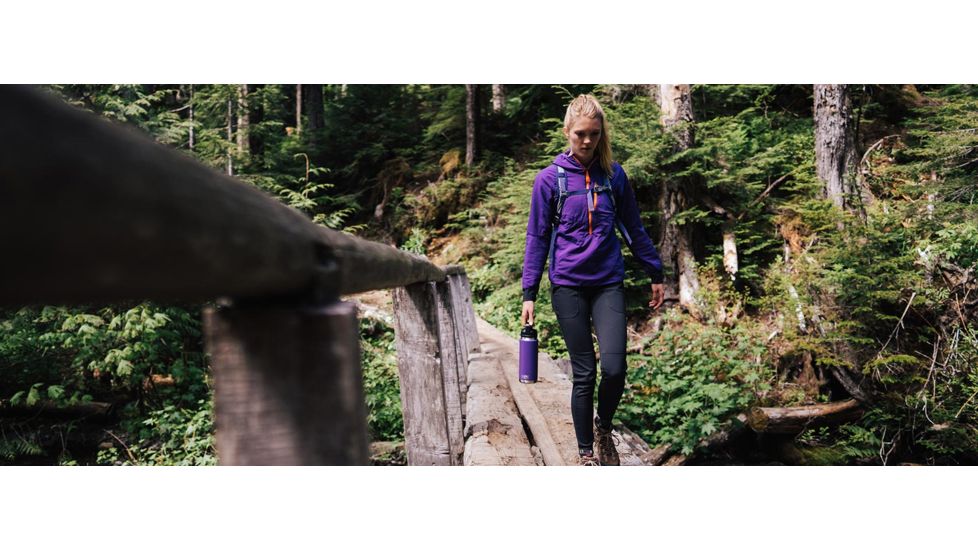 Yeti Rambler 26 oz Bottle, Peak Purple, 21090000043