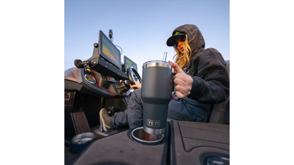 Yeti Rambler 35 oz Straw Mug, Rescue Red, 21071504372