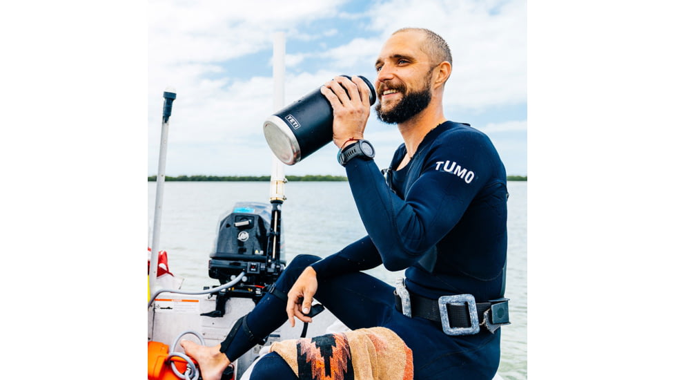 Yeti Rambler 64 Oz Bottle Chug, White, 21071080010