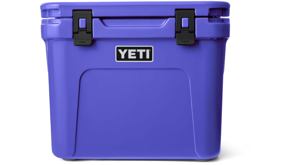 Yeti Roadie 32 Wheeled Cooler, Ultramarine Violet, 32 L, 10032450002