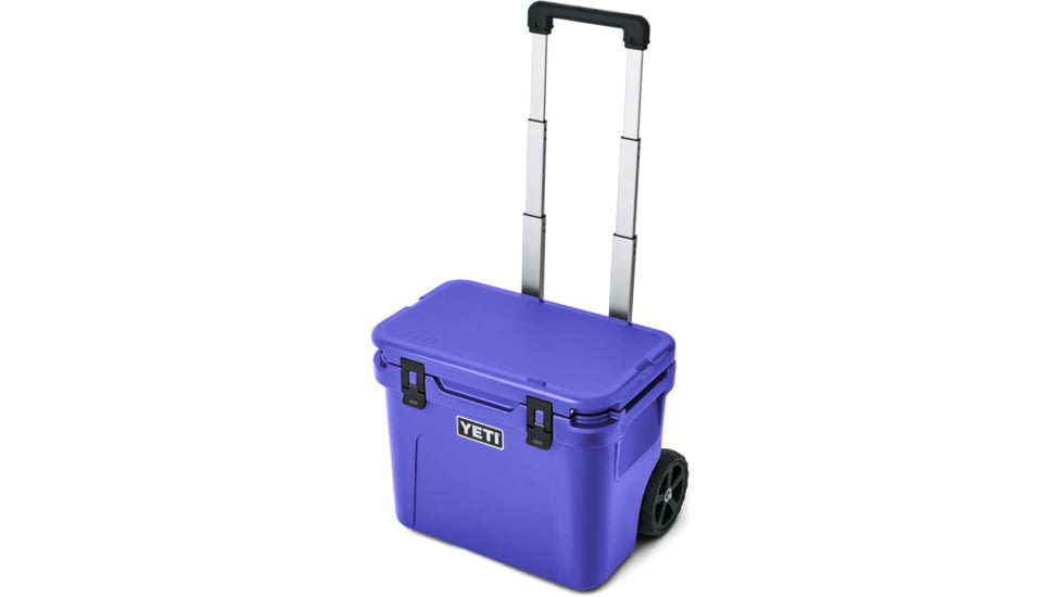 Yeti Roadie 32 Wheeled Cooler, Ultramarine Violet, 32 L, 10032450002