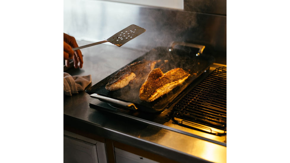 Yeti Carbon Steel Double Burner Griddle