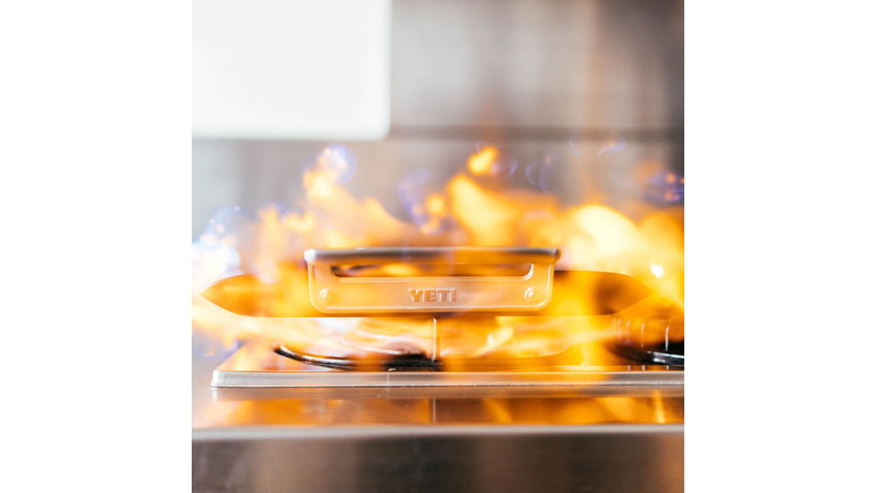 Yeti Carbon Steel Double Burner Griddle