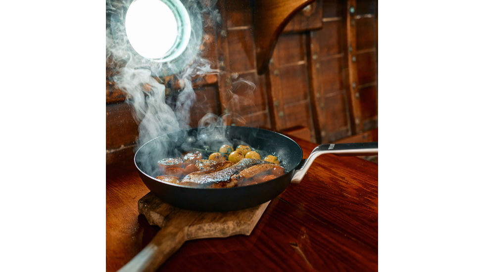 Yeti Carbon Steel Skillet 10