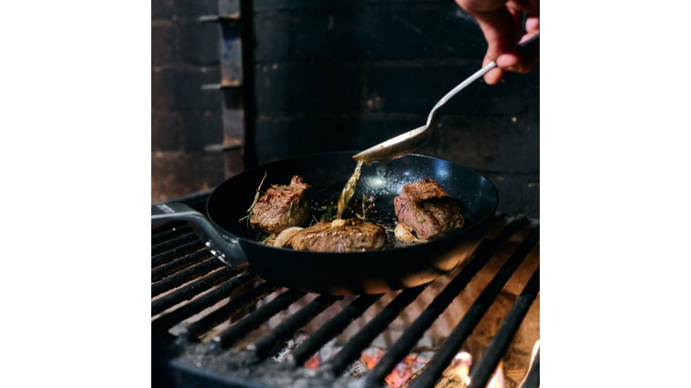 Yeti Carbon Steel Skillet 10