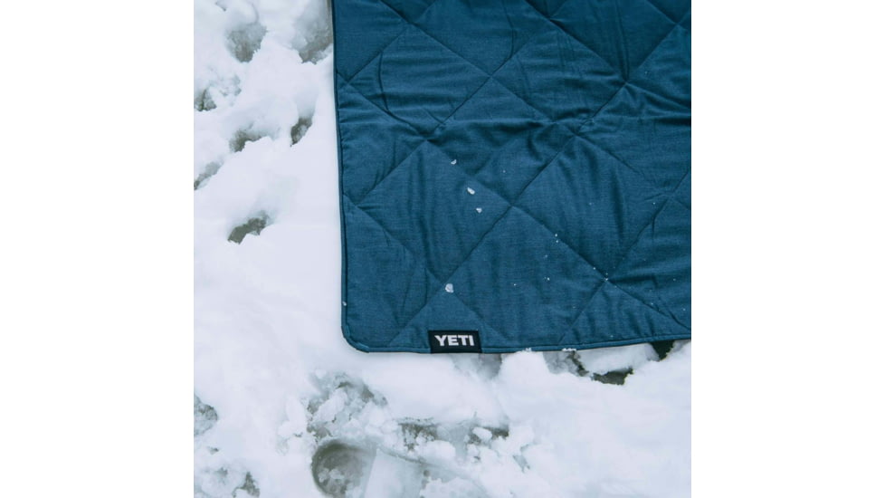 Yeti Lowlands Blanket