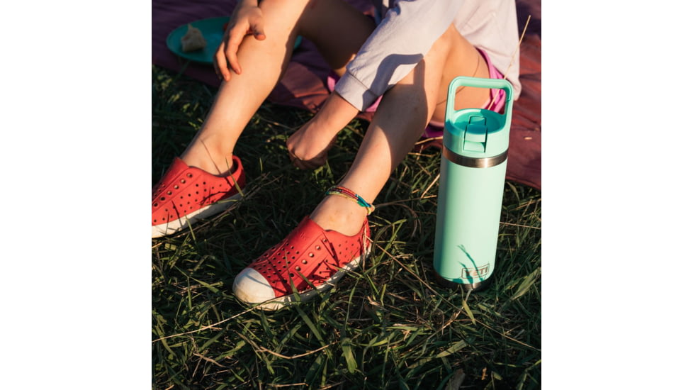 Yeti Rambler 18 oz Water Bottle w/Straw Cap
