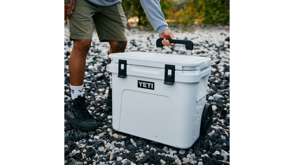 Yeti Roadie 32 Quart Wheeled Hard Cooler