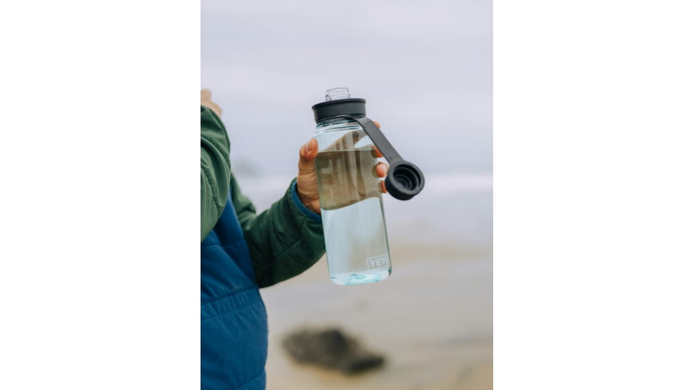 Yeti Yonder 1L/34 oz Water Bottle w/Tether Cap