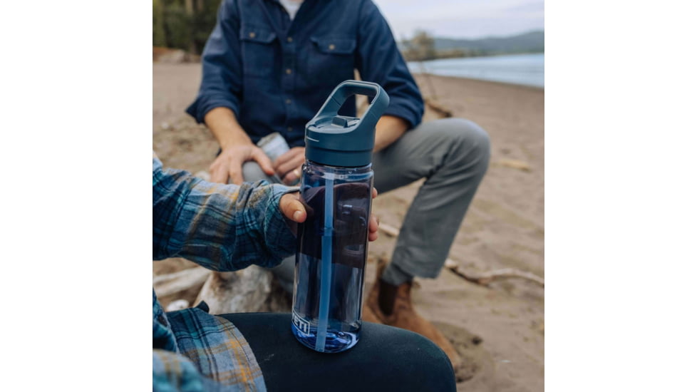 Yeti Yonder 750ml/25 oz Water Bottle w/Straw Cap