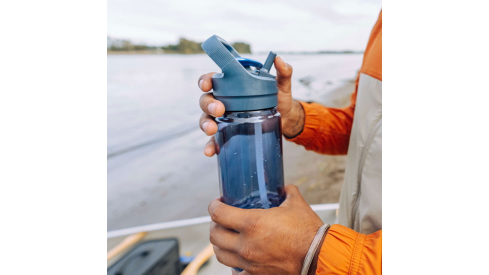 Yeti Yonder 750ml/25 oz Water Bottle w/Straw Cap