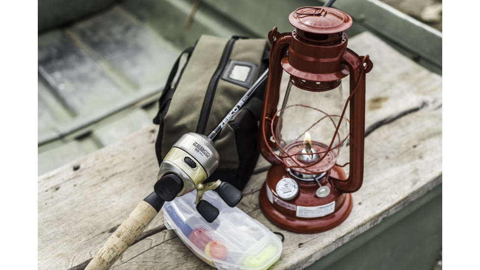 Zebco 33 Gold Spincast Reel and Rod Combo, 6ft 2-PC Rod, SZ 30 Reel, 10lb Line, 33G602MA.NS4