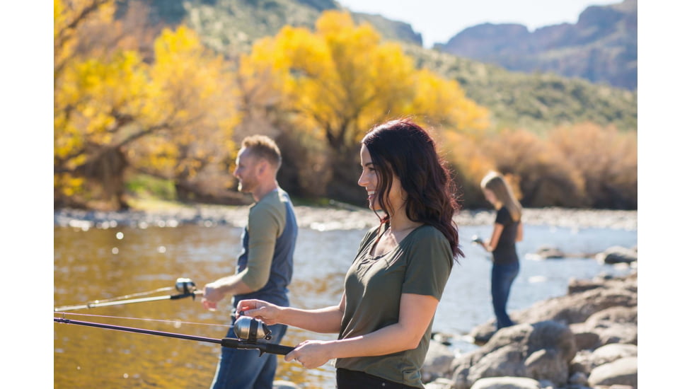 Lew's American Hero Camo Spinning Reel and Rod Combo, 6ft 6in 2-PC Medium  Fast IM7 Graphite Rod, SZ 300 Reel, Interchangeable Retrieve, Camo/Black, AHC3066MSG2-2