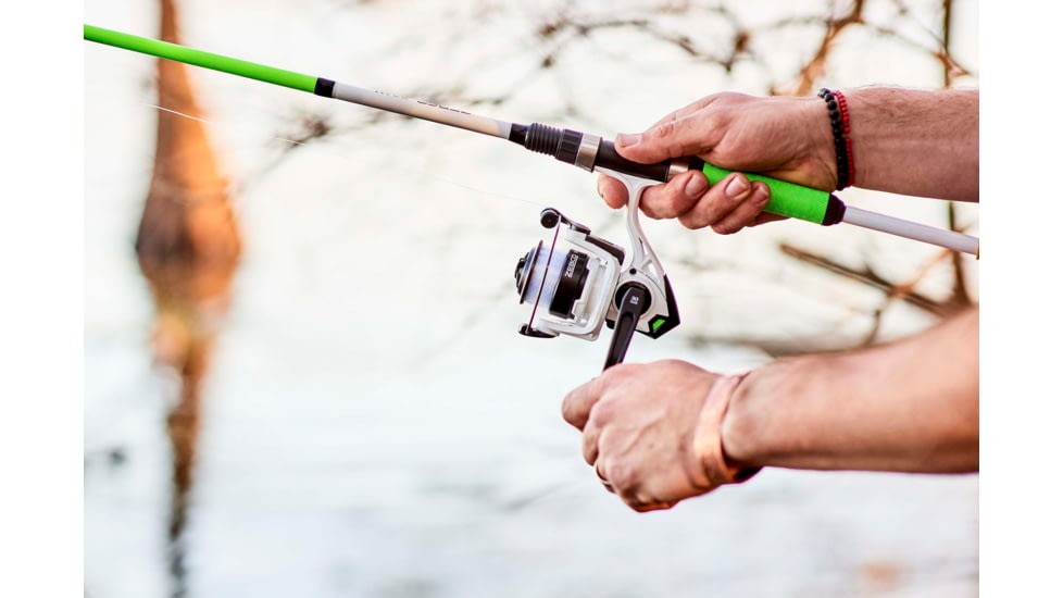 Lew's Cat Daddy Spinning Reel &amp; Rod Combo, 9ft, 2-PC Rod, SZ 60 Reel, CDS6090MH-2