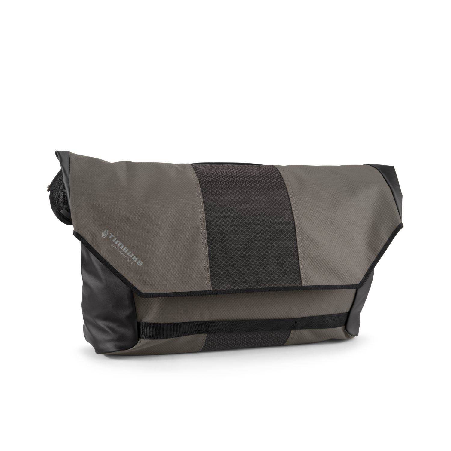 timbuk2 especial claro messenger bag the Especial Stash Messenger Bag is your defense against the war on inclement weather Timbuk2 Especial Claro